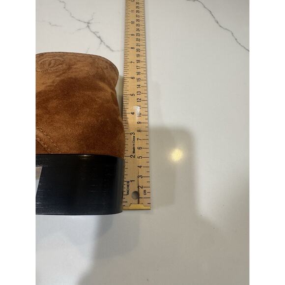 Chanel Suede, Leather Toe, CC Logo, Lace Up Ankle Boots Size 38.5, w/box - Picture 12 of 16